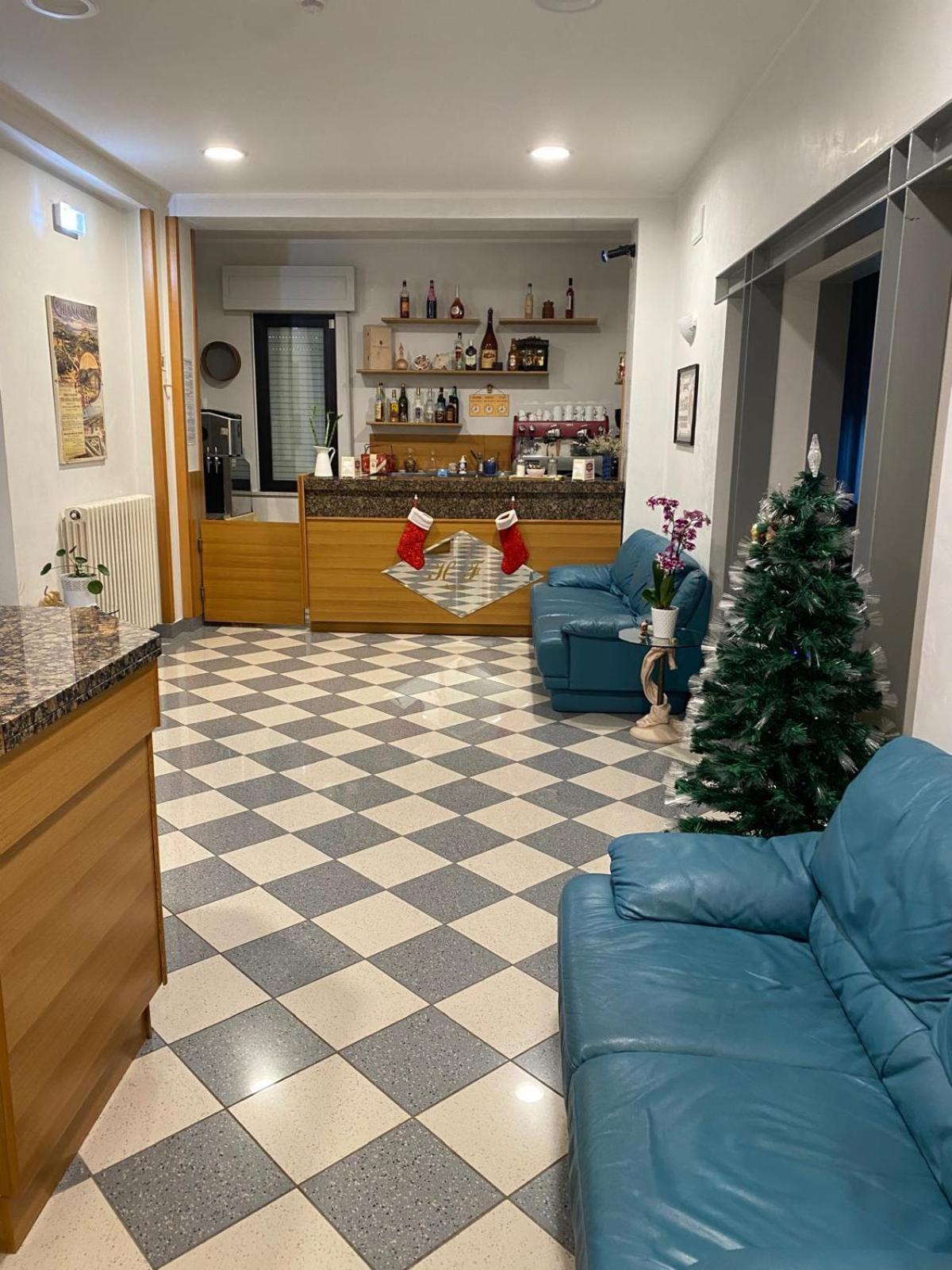 Hotel Ferrara Chianciano Terme Εξωτερικό φωτογραφία