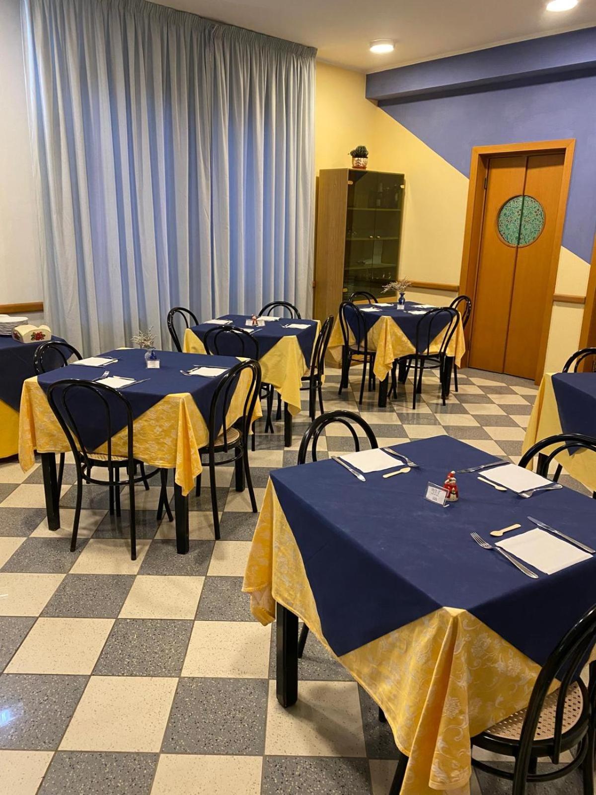 Hotel Ferrara Chianciano Terme Εξωτερικό φωτογραφία